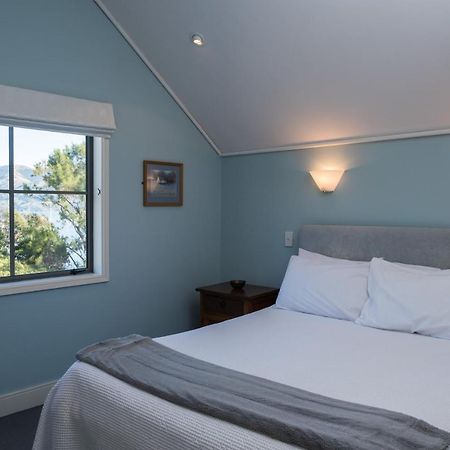 Bruce Waterfront Apartments Akaroa Exterior photo