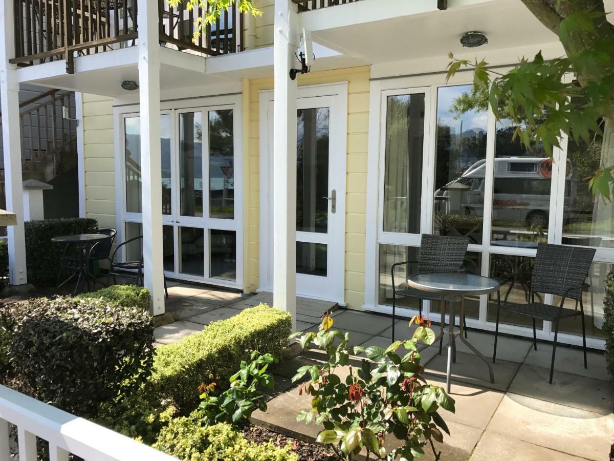 Bruce Waterfront Apartments Akaroa Exterior photo